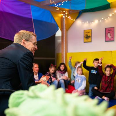 Vorlesetag: Klasse 3c mit Herrn Günther (Quelle: Staatskanzlei SH), 15.11.2024
