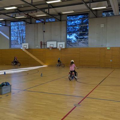 Frühradfahren, März 2025