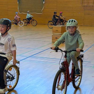 Frühradfahren, März 2025