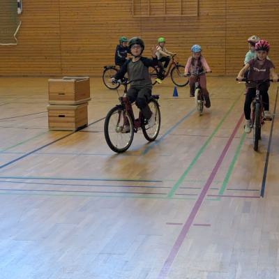 Frühradfahren, März 2025